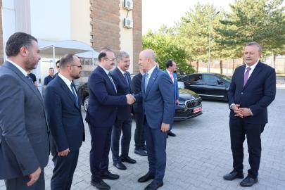 YÖK Başkanı Özvar, bölge üniversiteleri rektörleriyle Ahlat’ta bir araya geldi