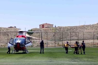 78 yaşındaki hasta hava ambulansıyla Malatya’ya sevk edildi