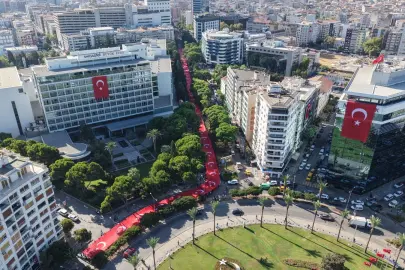 9 Eylül ruhu İzmir sokaklarında