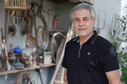 Asırlık tarım aletlerini topladı, bahçesini kültür sergisine dönüştürdü