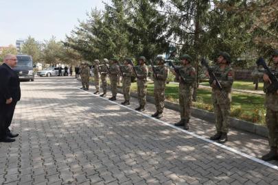 Bakan Güler, Kars'ta ziyaretlerde bulundu