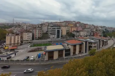 Beyoğlu’nda yeni okul öğrencileriyle buluştu