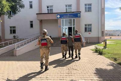 Bingöl’de jandarmadan uyuşturucu ve kaçakçılık operasyonları