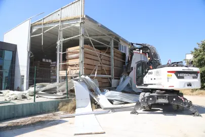 Bursa Nilüfer’de üç ayrı mahallede yıkım