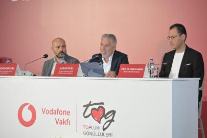 "Dijital Dostum" projesi tanıtıldı. 5 bin çocuğa dijital yaşam kalitesi eğitimi verilecek