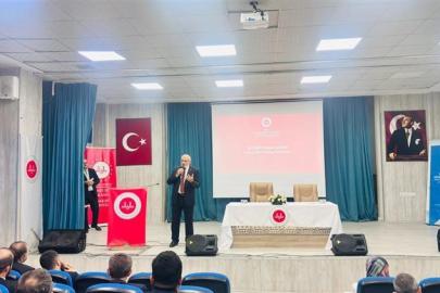 Diyanet İşleri Başkan Yardımcısı Şahin Hakkari’de din görevlileriyle buluştu