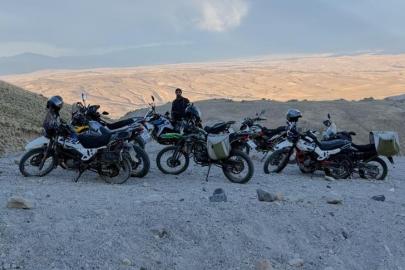 (düzeltme) - Adilcevazlı motorculardan Süphan Dağı’na demir atlarla tırmanış