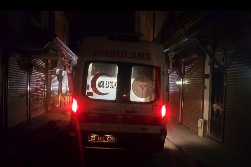 Elazığ’da bıçaklı kavga: 2 yaralı