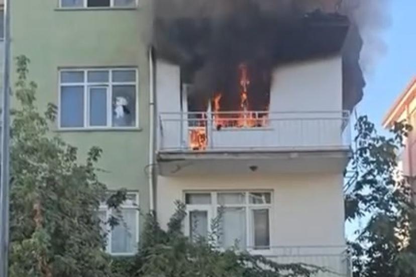 Elazığ’da ev yangını