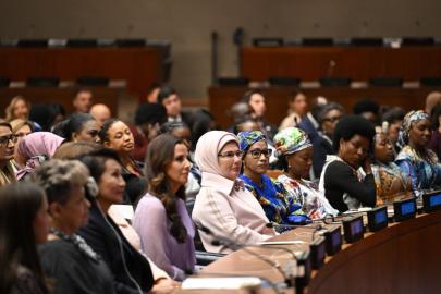 Emine Erdoğan: Çocuklarımızın esenliği için birlikte çıkacağımız bir yolun ilk adımını attık