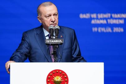 Erdoğan: Şehitlerimizin ruhunu incitecek hiçbir girişime müsaade etmeyeceğiz