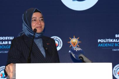 Fatma Betül Sayan Kaya: Tüm görevlerimden affımı istedim