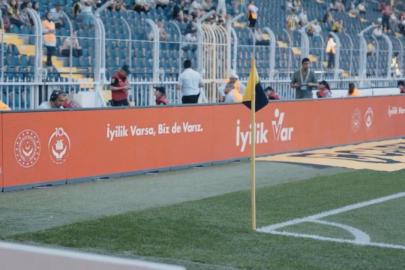 FenerbahçeBeşiktaş maçında 'İyilik Var Gönüllülük Platformu'nun tanıtımı yapıldı