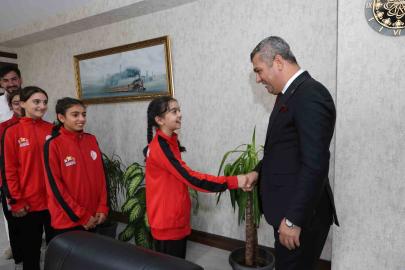 Horasanlı raketin büyük başarısı: Edanur Vural Türkiye şampiyonası seçmelerinde