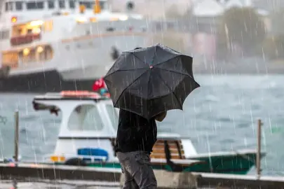 İstanbul için kuvvetli sağanak ve fırtına uyarısı