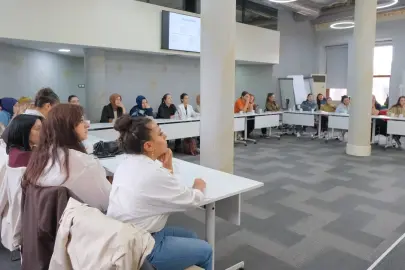 İzmit Belediyesi kitap okuma kültürünü güçlendiren atölyede
