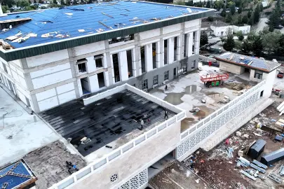 Kocaeli'de Umuttepe Camii ve Otopark projesi gün sayıyor
