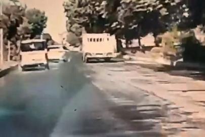 Makas atarken kayan otomobil kazaya davetiye çıkardı