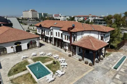 Malatya’da kerpiç evler “Bi’Mekan” olarak yeniden hayat buluyor