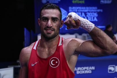 Milli boksör Yaşar, Avrupa Şampiyonası'nda finale yükseldi