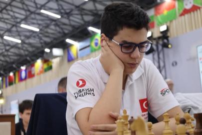Milli satranççımız Yağız Kaan Erdoğmuş, Yılın Çıkış Yapan Sporcusu seçildi