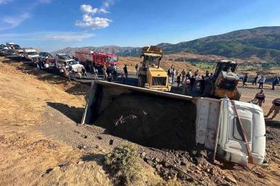 Muş’ta kamyon devrildi: 1 ölü, 1 yaralı