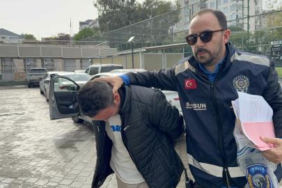Pencereden eve girip bıçak tehdidiyle cüzdan gasp etti