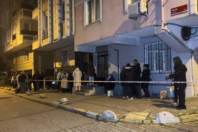 Bahçelievler'de inşaatın istinat duvarı yıkıldı. 2 bina tahliye edildi