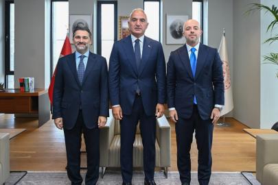 Bakan Ersoy ile THY yönetiminden turizm zirvesi