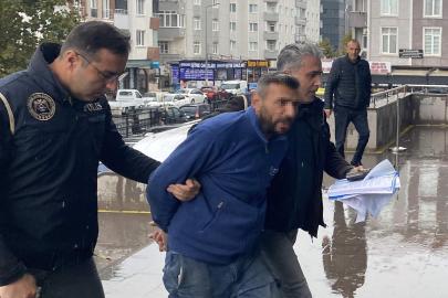 Bayrak provokasyonunun altından kendisi çıktı