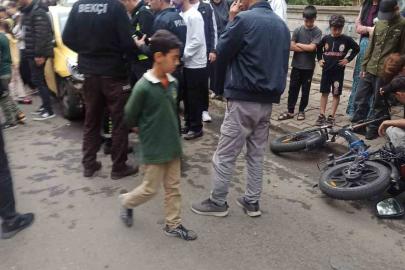 Bingöl’de ticari taksi bisiklete çarptı: 2 yaralı