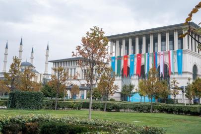 Burhanettin Duran: Daha güçlü bir Türk dünyası için çalışıyoruz