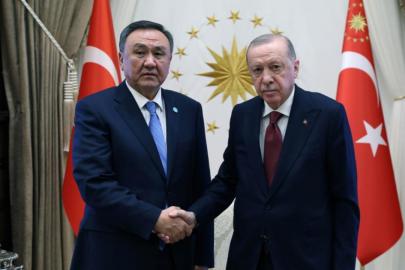 Cumhurbaşkanı Erdoğan, TDT Genel Sekreteri Ömüraliyev'i kabul etti
