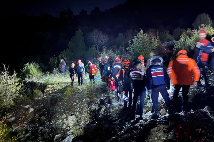 Eğitim için Isparta’ya ekip kanyonda kayboldu: 1 ölü, 13 kayıp