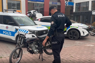 Ehliyetsiz, plakasız, 16 yaşındaki motosiklet sürücüsüne 351 bin lira ceza