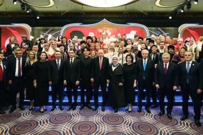 Emine Erdoğan'dan TDT liderleriyle akşam yemeği paylaşımı