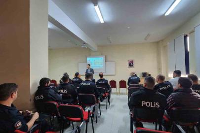 Erzincan POMEM’de polis memurlarına "Baba Okulu" semineri
