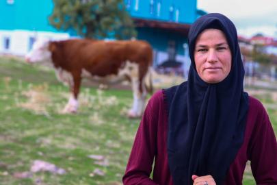 Fabrikada işçi olarak çalışırken başladı, şimdi "hanımağa" diyorlar