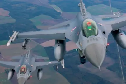 Gökyüzünde güç birliği... Türk F-16’ları Litvanya’da