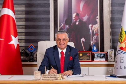Kemer Belediye Başkanı Topaloğlu ve 8 meclis üyesi CHP'den istifa etti