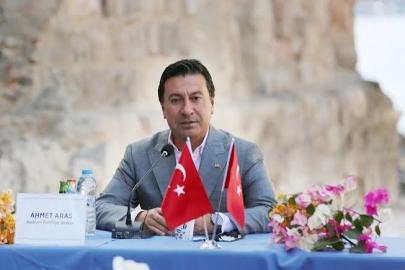 Muğla Büyükşehir Belediye Başkanı Ahmet Aras, CHP'den istifa etti