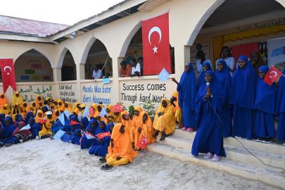 Türkiye'den Somali'de eğitime destek: Bir okulun derslikleri yenilendi